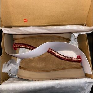 Brand new Tazz platform slippers